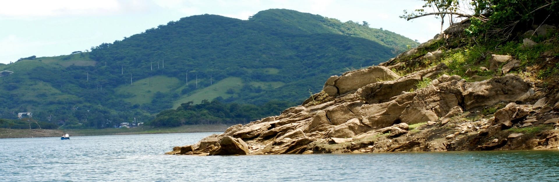 Hanabanilla Lake